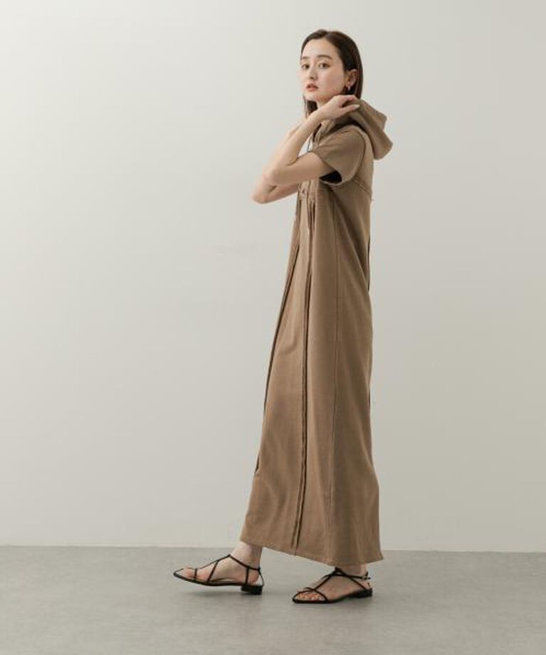 SENSE OF PLACE by URBAN RESEARCH「SENSE OF PLACE フーディージップワンピース」|ワンピース|