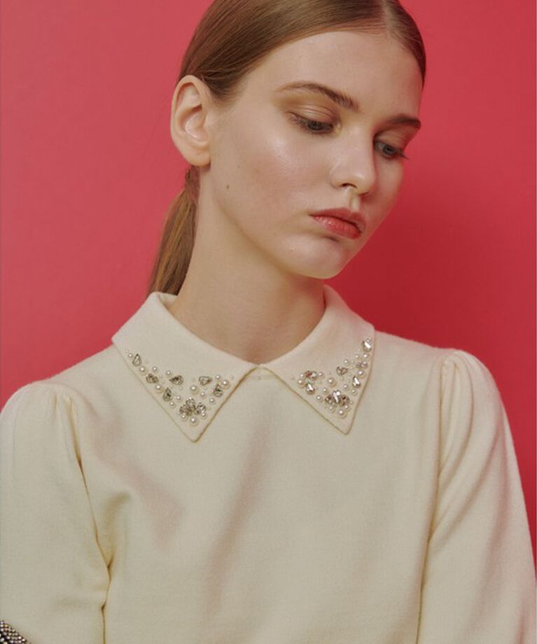 LOULOU WILLOUGHBY「【LOULOU WILLOUGHBY】衿ビジューパフスリーブプルオーバー」|ニット・セーター|