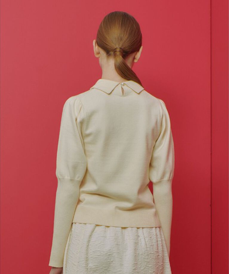 LOULOU WILLOUGHBY「【LOULOU WILLOUGHBY】衿ビジューパフスリーブプルオーバー」|ニット・セーター|