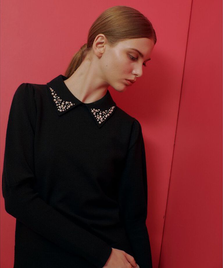 LOULOU WILLOUGHBY「【LOULOU WILLOUGHBY】衿ビジューパフスリーブプルオーバー」|ニット・セーター|