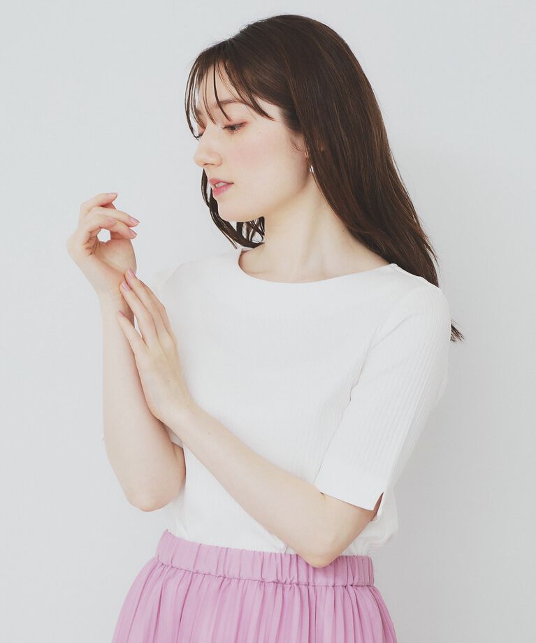 index「《7色展開/XS-LLサイズ》ボートネックリブトップス【UV/洗濯機洗い可】」|Tシャツ・カットソー|オフホワイト(003