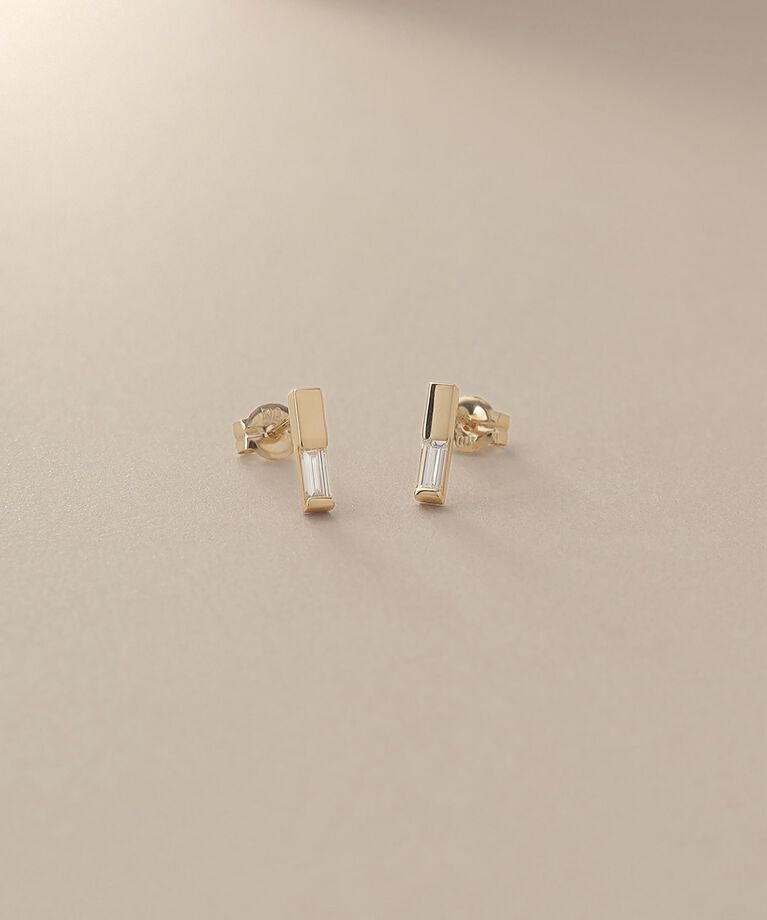 COCOSHNIK「K10ダイヤモンド バケットカットレクタングル スタッドピアス」|ピアス|