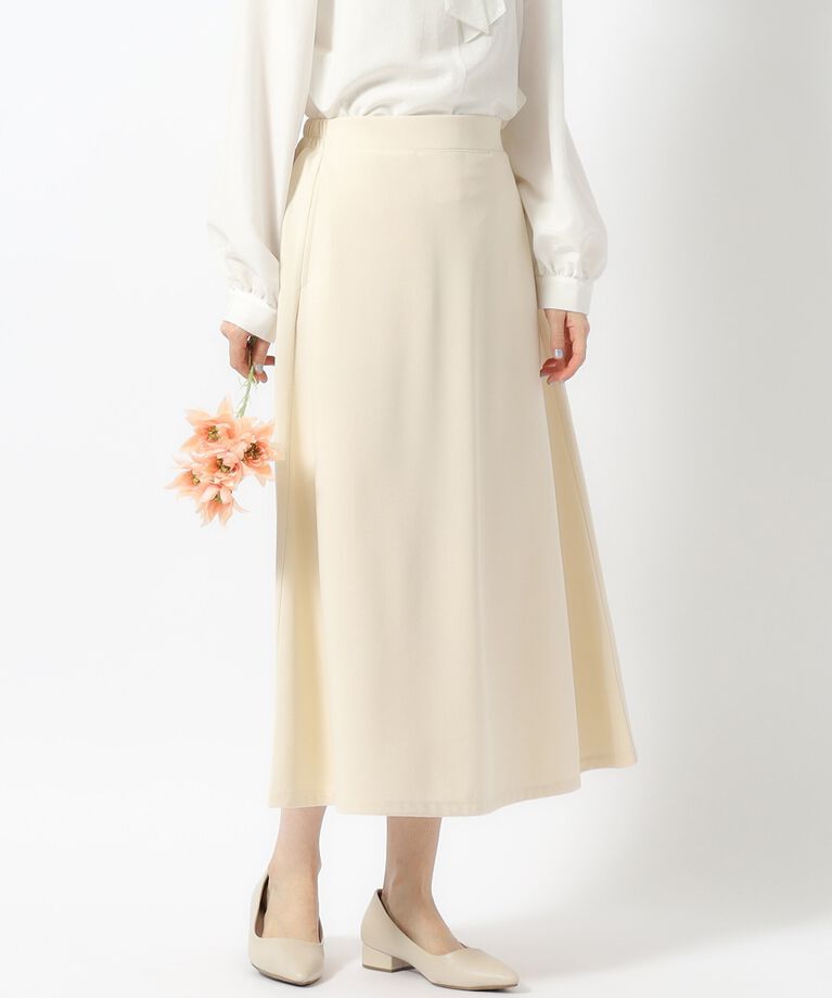 SHOO･LA･RUE「【無理せずキレイ】気軽に女性らしさをプラスする セミフレアスカート」|スカート|オフホワイト(003