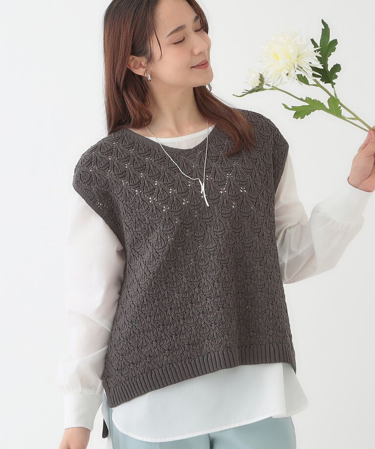 SHOO･LA･RUE「【洗える/S-LL/2点セット】透かし柄ベスト+ブラウス」|ニット・セーター|チャコールグレー(0