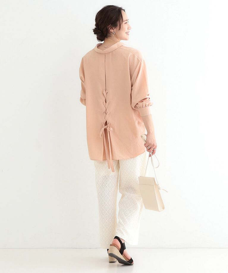 SHOO･LA･RUE「【S-LL】後ろ姿も抜かりなく バックレースアップシャツ」|シャツ・ブラウス|