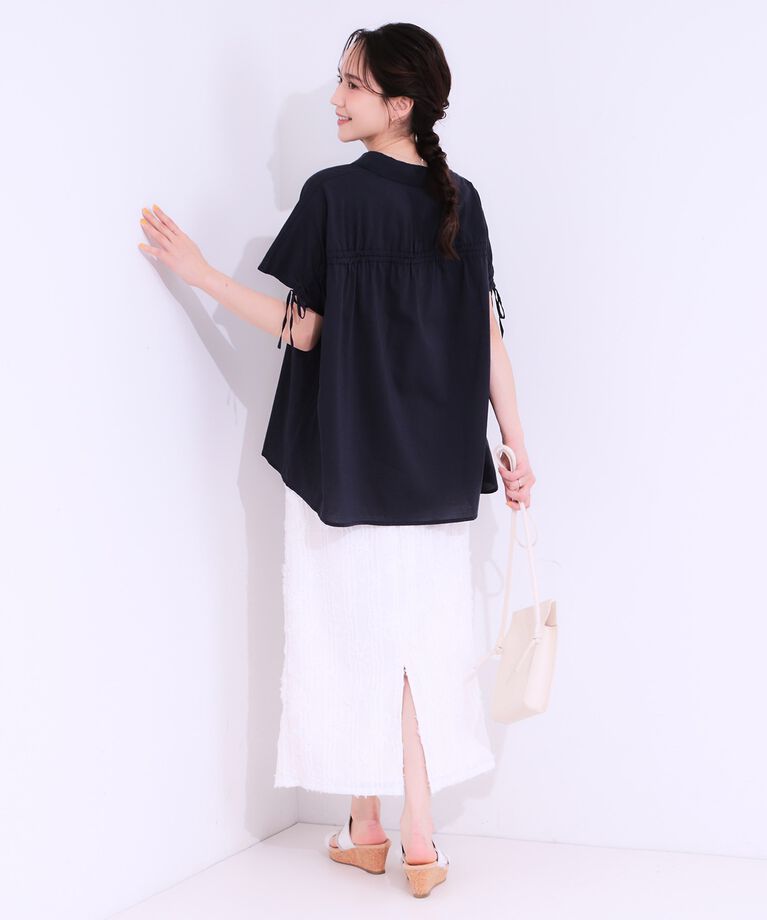 SHOO･LA･RUE「【S-LL/接触冷感】後ろ姿も抜かりなく インせず着られる バックギャザーシャツ」|シャツ・ブラウス|