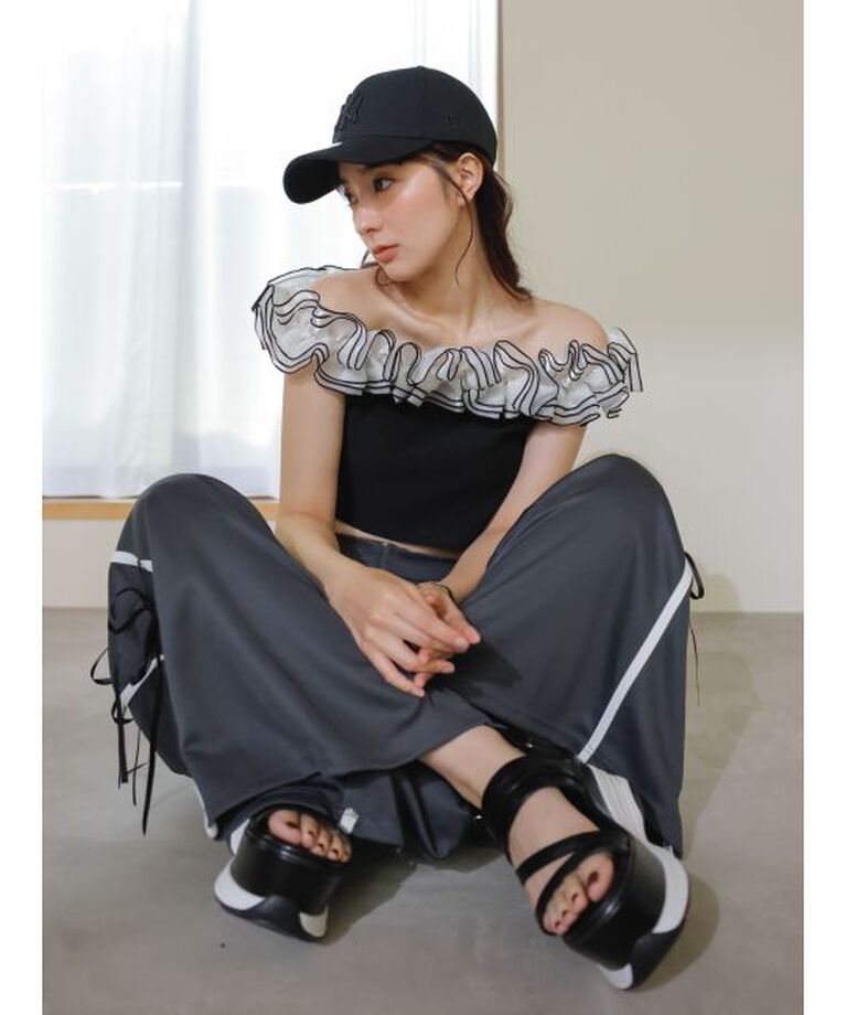 dazzlin「オーバーフリルフショルカットソー」|Tシャツ・カットソー|