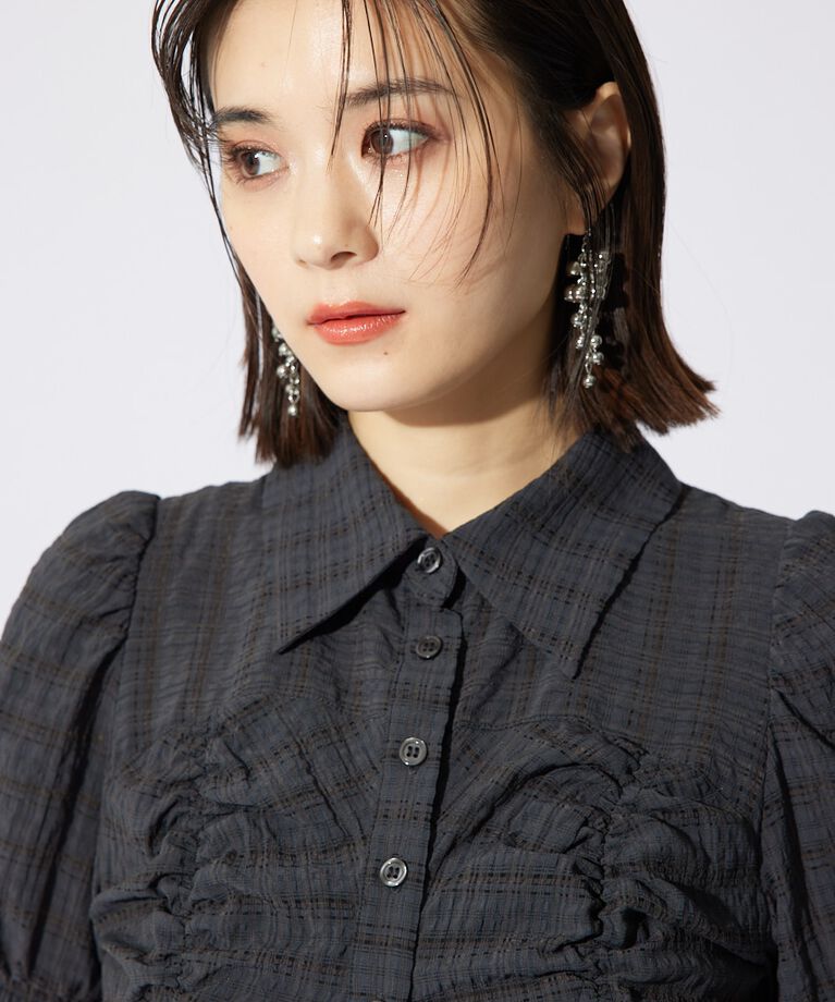 rienda「フロントシャーリングリボンシャツフレアワンピース」|ワンピース|