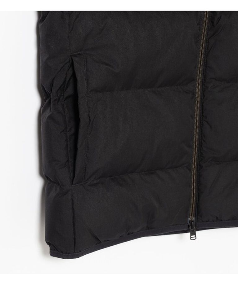 BEAMS「FRED PERRY / INSULATED GILET」|ベスト・ジレ|
