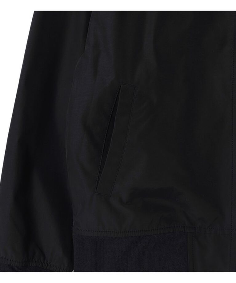 BEAMS「【別注】LACOSTE / スタジアムジャンパー」|ブルゾン・スタジャン|