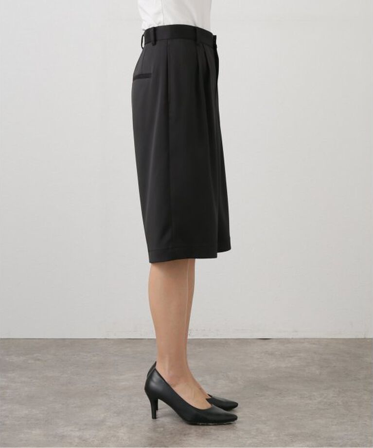 Spick and Span「サテンハーフパンツ」|スラックス|