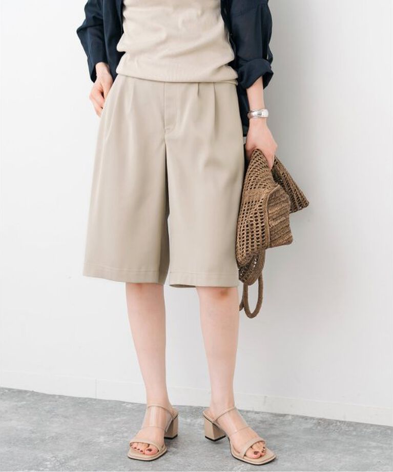 Spick and Span「サテンハーフパンツ」|スラックス|ベージュ