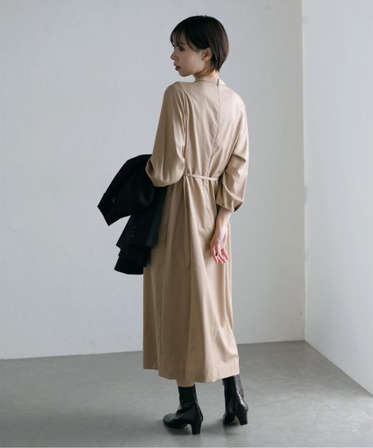  「【洗える】タックスリットワンピース」|ワンピース|