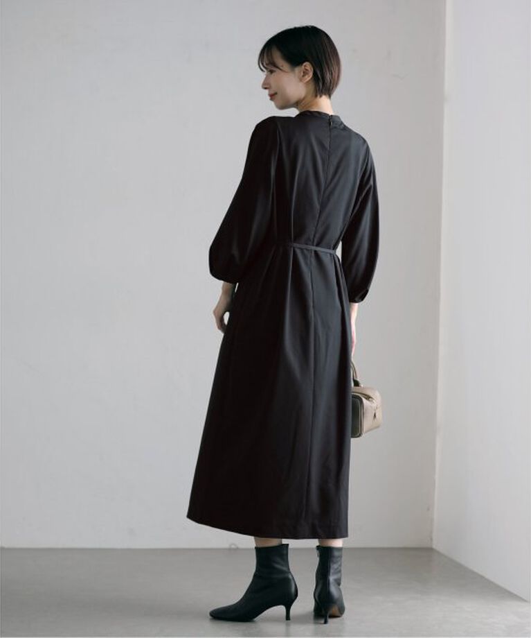  「【洗える】タックスリットワンピース」|ワンピース|