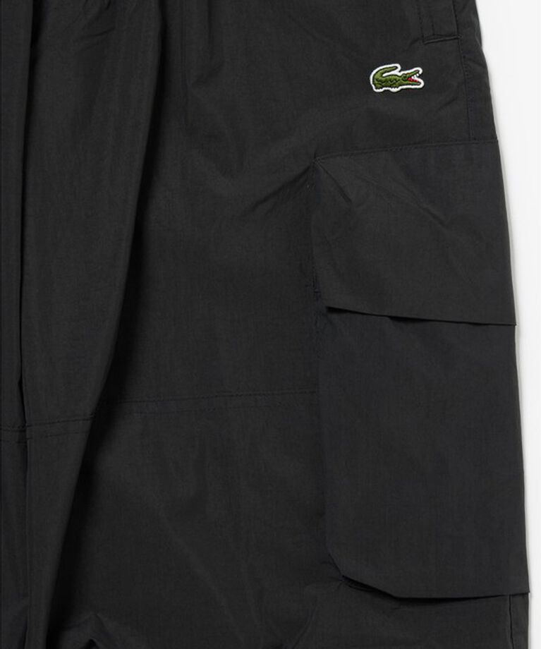 LACOSTE「立体裁断 ナイロンワイドカーゴパンツ / テーパードワイドパンツ」|カーゴ|