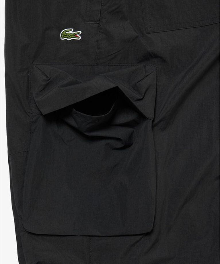 LACOSTE「立体裁断 ナイロンワイドカーゴパンツ / テーパードワイドパンツ」|カーゴ|