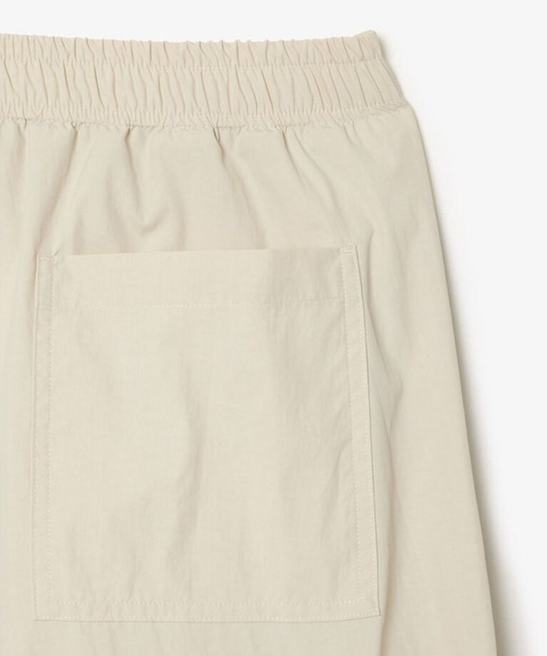 LACOSTE「立体裁断 ナイロンワイドカーゴパンツ / テーパードワイドパンツ」|カーゴ|