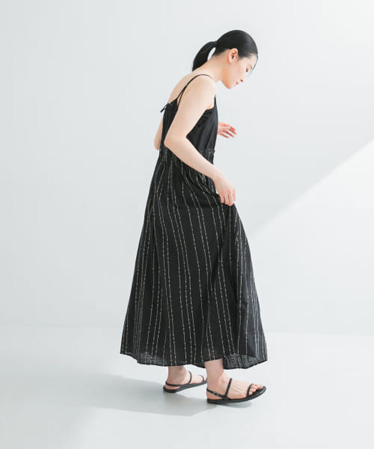 URBAN RESEARCH「UR スパンコール刺繍キャミワンピース」|ワンピース|