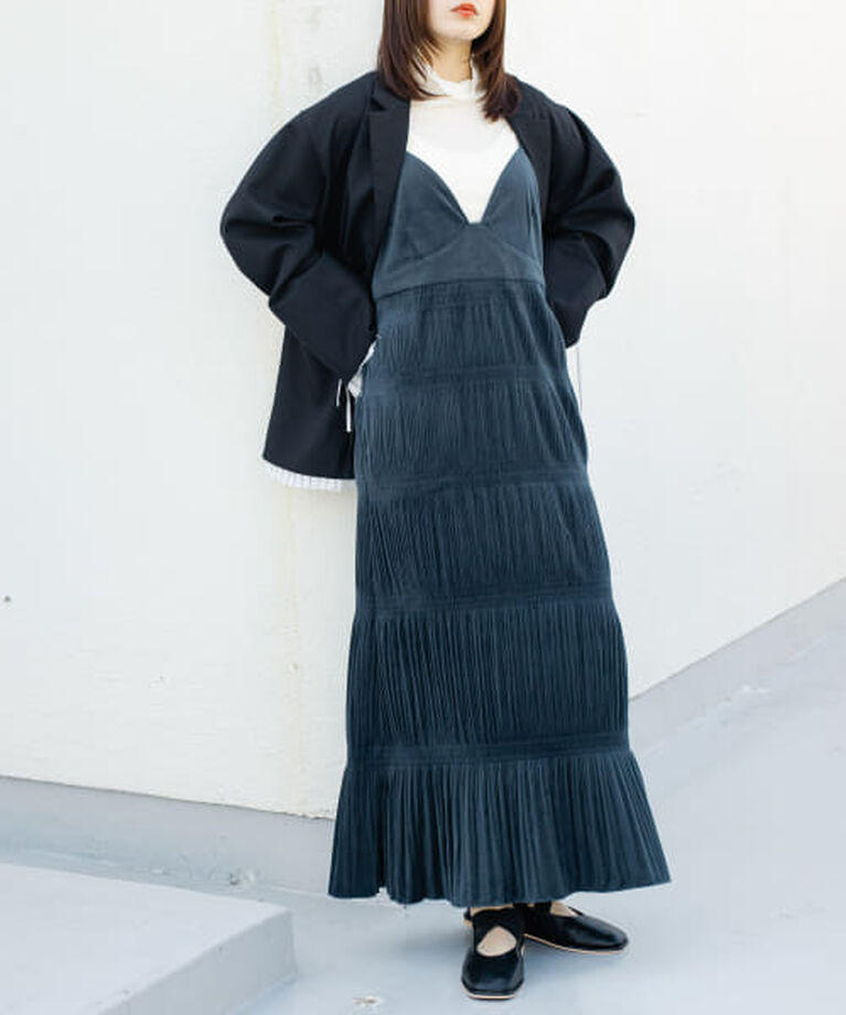  「KBF マジョリカプリーツキャミワンピース」|ワンピース|CHARCOAL