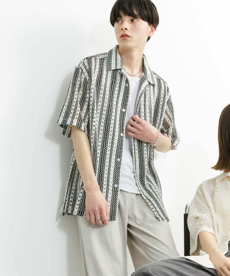 SENSE OF PLACE by URBAN RESEARCH「SENSE OF PLACE 『ユニセックス』アソートレースオープンカラーショートスリーブシャツ」|シャツ・ブラウス|IVO×BLK