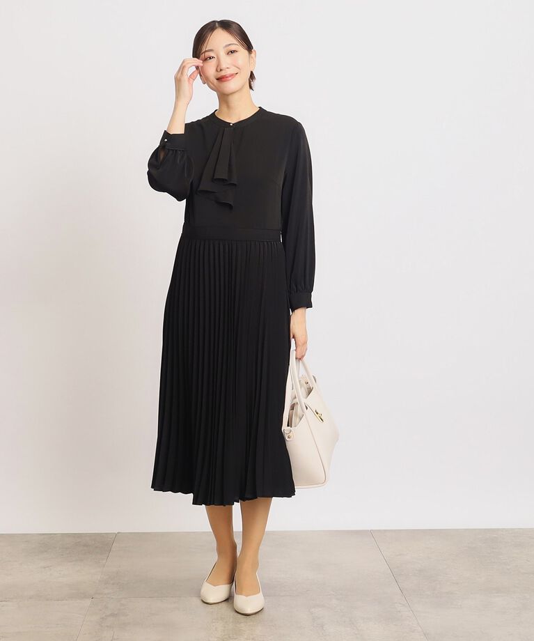 grove「ふんわりと広がる上品なラッフルタイプリーツワンピース」|ワンピース|ブラック(019)
