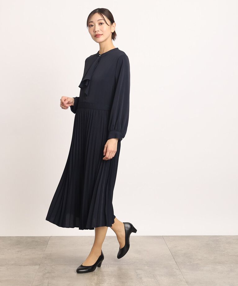 grove「ふんわりと広がる上品なラッフルタイプリーツワンピース」|ワンピース|