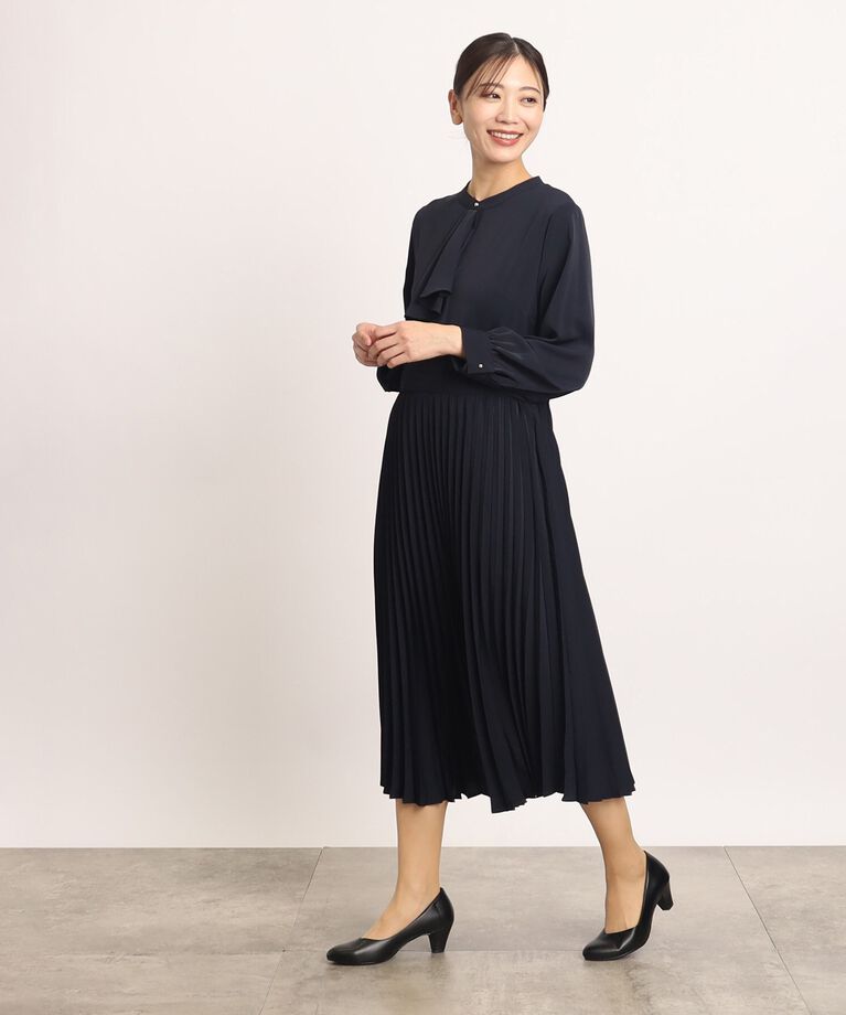grove「ふんわりと広がる上品なラッフルタイプリーツワンピース」|ワンピース|
