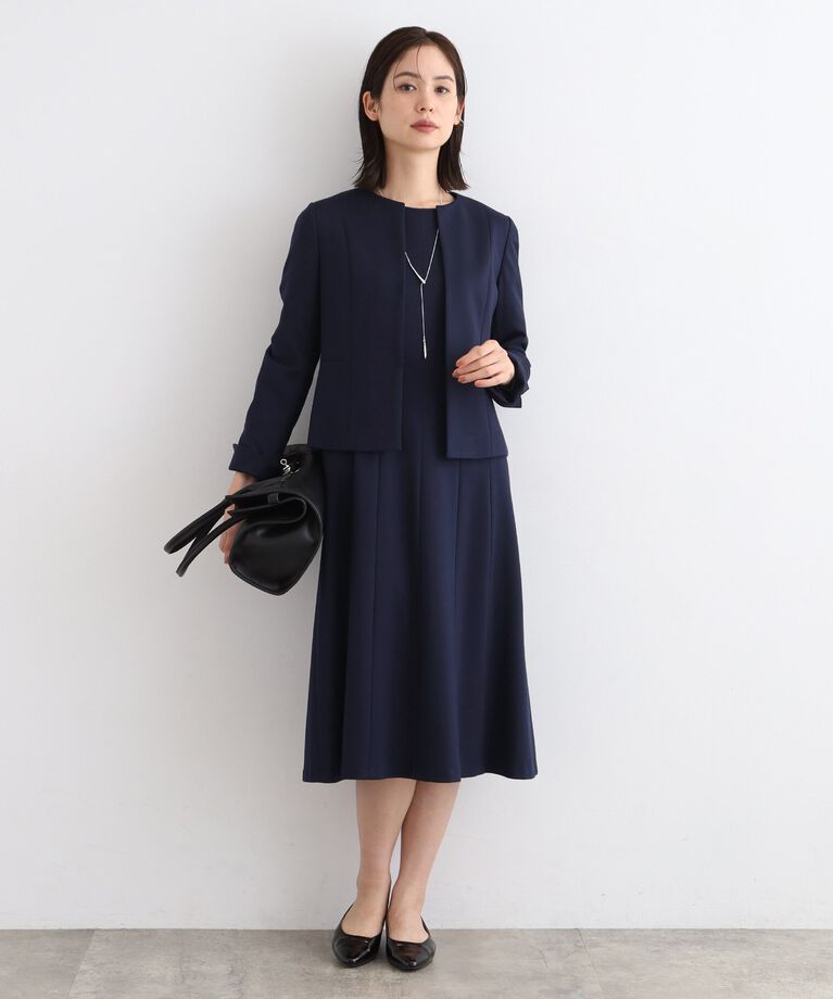 INDIVI「【定番スーツ／ジャージ素材】ウエスト切り替えノーカラージャケット」|スーツ|