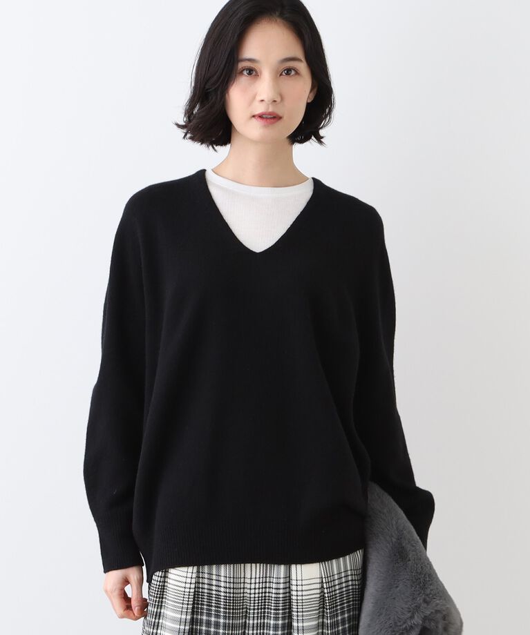 INDIVI「【洗える/カシミヤ混/日本製】Vネックコクーンシルエットニット」|ニット・セーター|ﾌﾞﾗｯｸ(019)