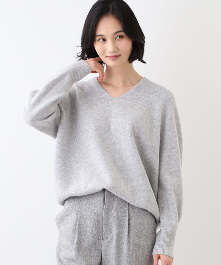 INDIVI「【洗える/カシミヤ混/日本製】Vネックコクーンシルエットニット」|ニット・セーター|ﾗｲﾄｸﾞﾚｰ(911)