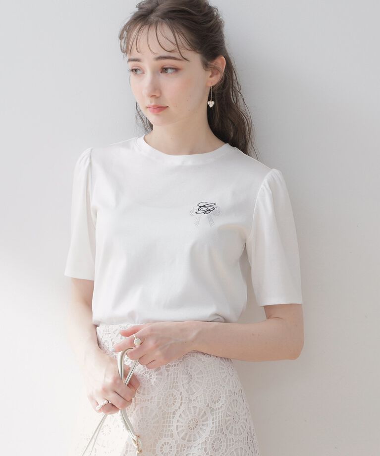 Couture broach「【オトナ女性に捧ぐ】CBロゴ刺繍リボンTシャツ」|Tシャツ・カットソー|