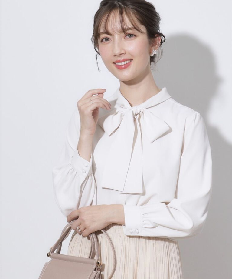 Couture broach「【セレモニーシーン/お仕事にも】リボンタイチュニックブラウス」|シャツ・ブラウス|オフホワイト(003