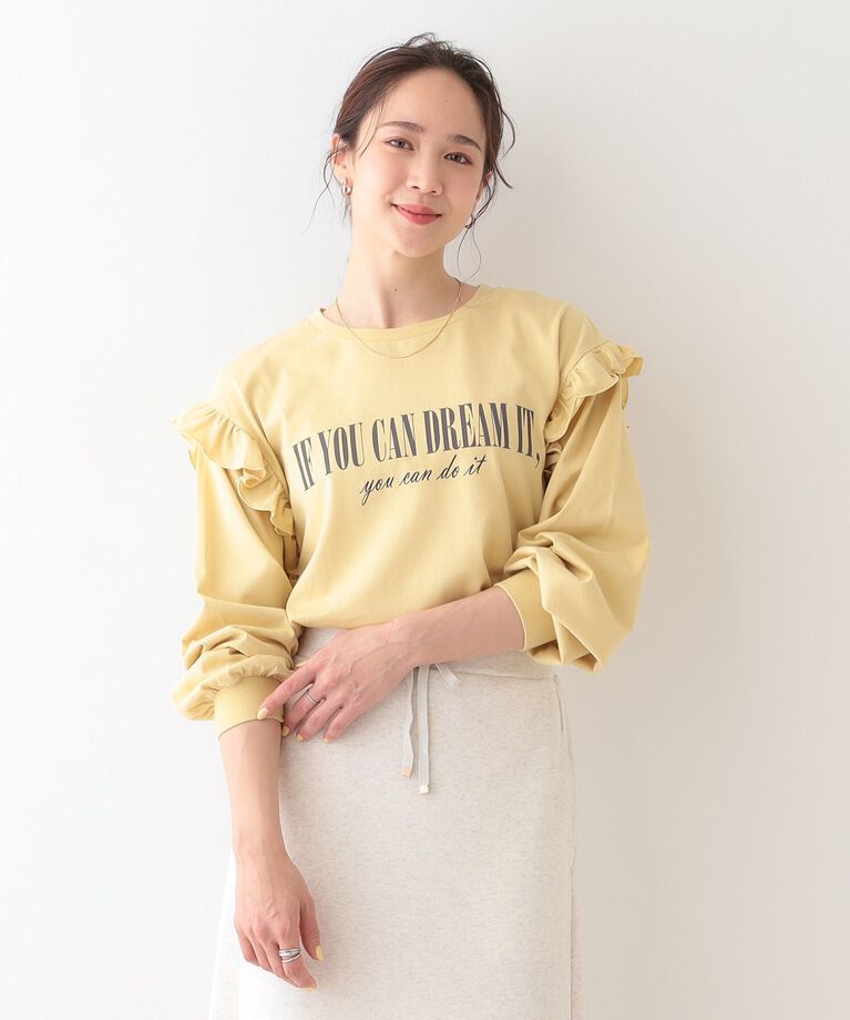 SHOO･LA･RUE「【S-LL/洗える】ショルダーフリルが目を惹く ロゴプリントロンT」|Tシャツ・カットソー|