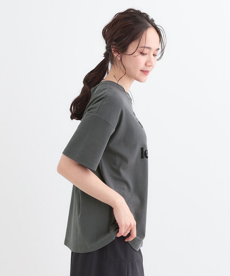 SHOO･LA･RUE「【S-LL】大人のきれいめカジュアルに フロッキーロゴTシャツ」|Tシャツ・カットソー|