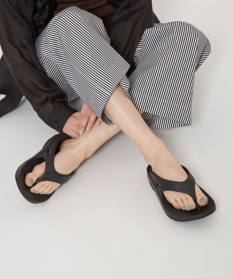 UNITED ARROWS「＜OOFOS＞OOriginal サンダル」|サンダル|BLACK