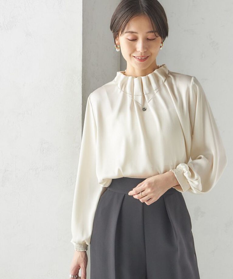 SHIPS for women「〈手洗い可能〉ヴィンテージ サテン ネック ギャザー ブラウス」|シャツ・ブラウス|ナチュラル