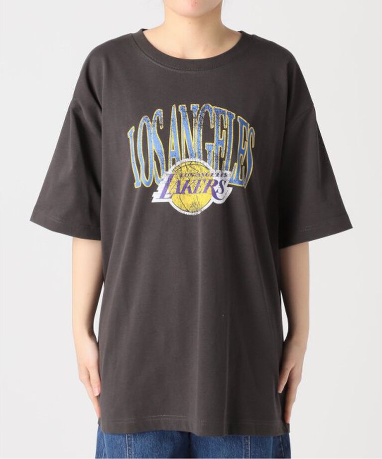 OUTDOOR PRODUCTS Usual Things「OFF THE COURT by NBA / オフ ザ コート バイ NBA 別注 TEE」|Tシャツ・カットソー|