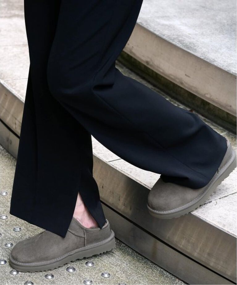 FRAMeWORK「≪追加≫UGG/アグ CLASSIC SLIPPER2」|スリッポン|