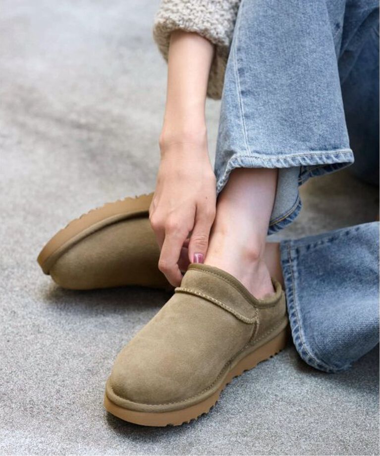 FRAMeWORK「≪追加≫UGG/アグ CLASSIC SLIPPER2」|スリッポン|ベージュ