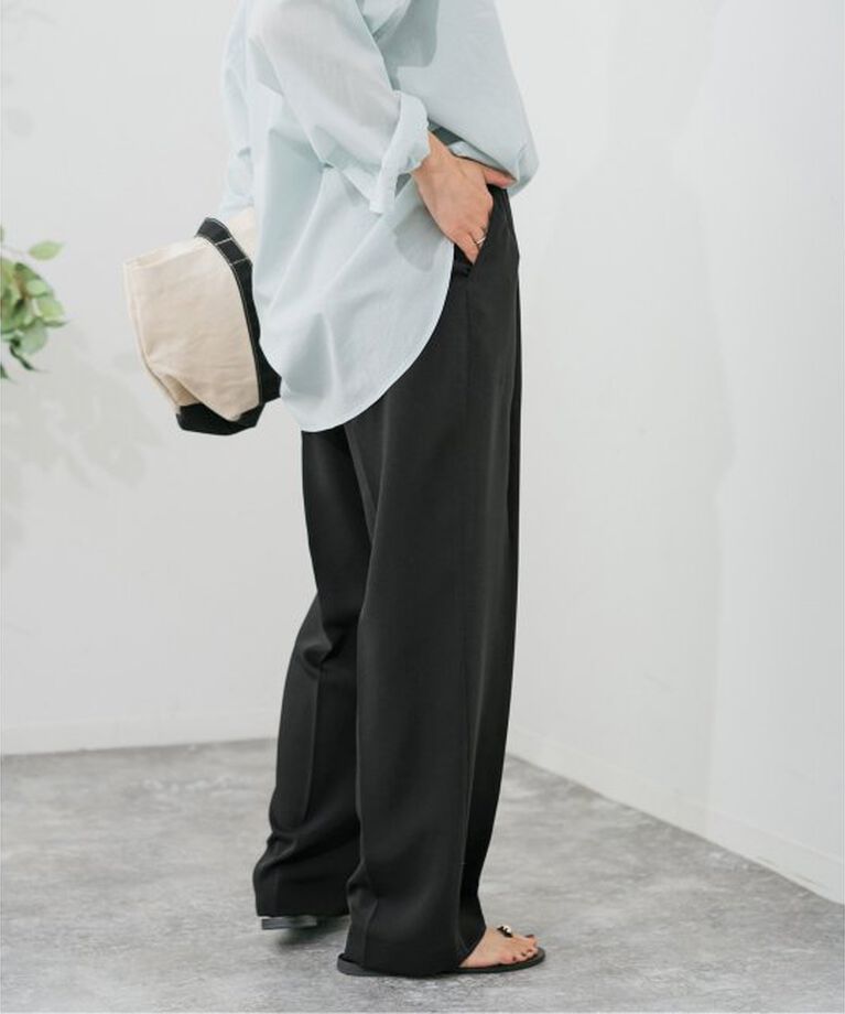 Spick and Span「ストレッチタックストレートパンツ」|スラックス|