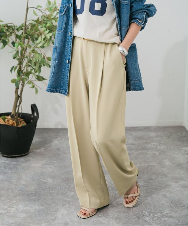 Spick and Span「ストレッチタックストレートパンツ」|スラックス|