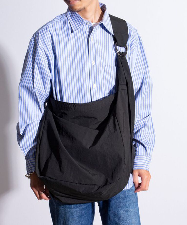 GLOSTER「【UNIVERSAL OVERALL】ウィンクルナイロン ニュースペーパーバッグ ショルダー 30L」|ショルダー・メッセンジャー|