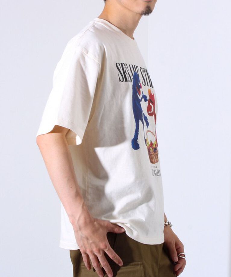 GLOSTER「【SESAME STREET×FOTL】Photo T-Shirt A クルーネックプリントTシャツ」|Tシャツ・カットソー|