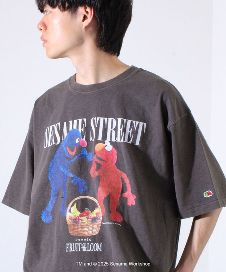 GLOSTER「【SESAME STREET×FOTL】Photo T-Shirt A クルーネックプリントTシャツ」|Tシャツ・カットソー|