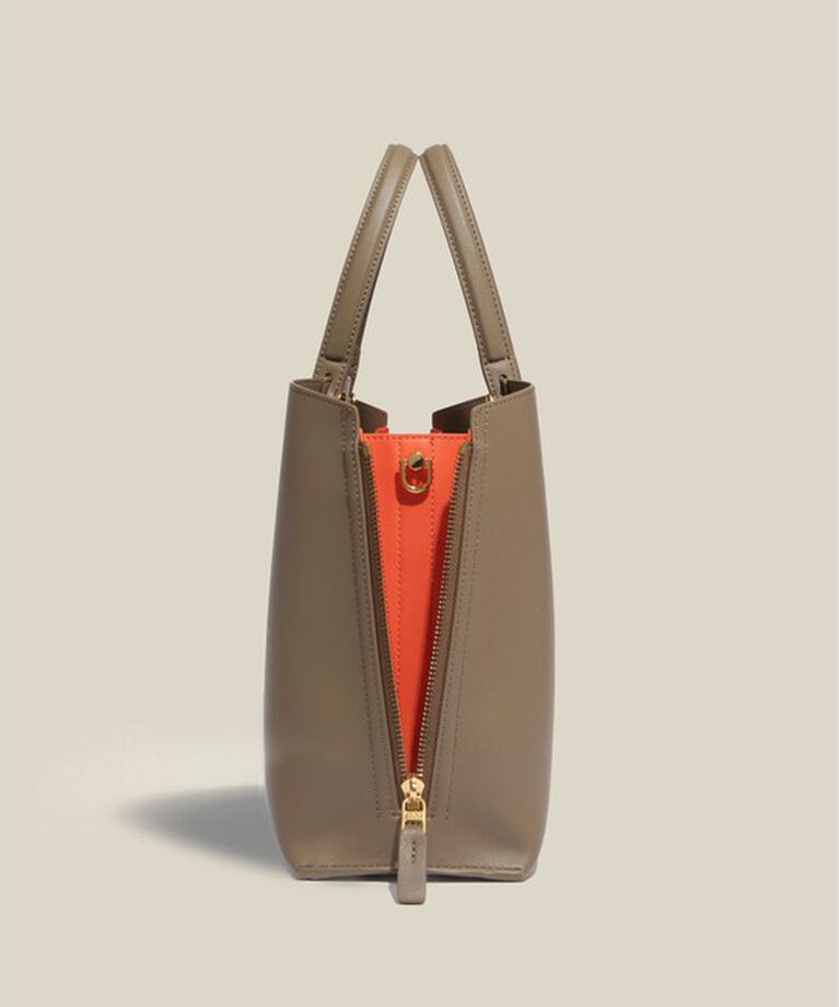 E'POR「【E'POR】Y BAG Medium【25SS】」|ハンドバッグ|