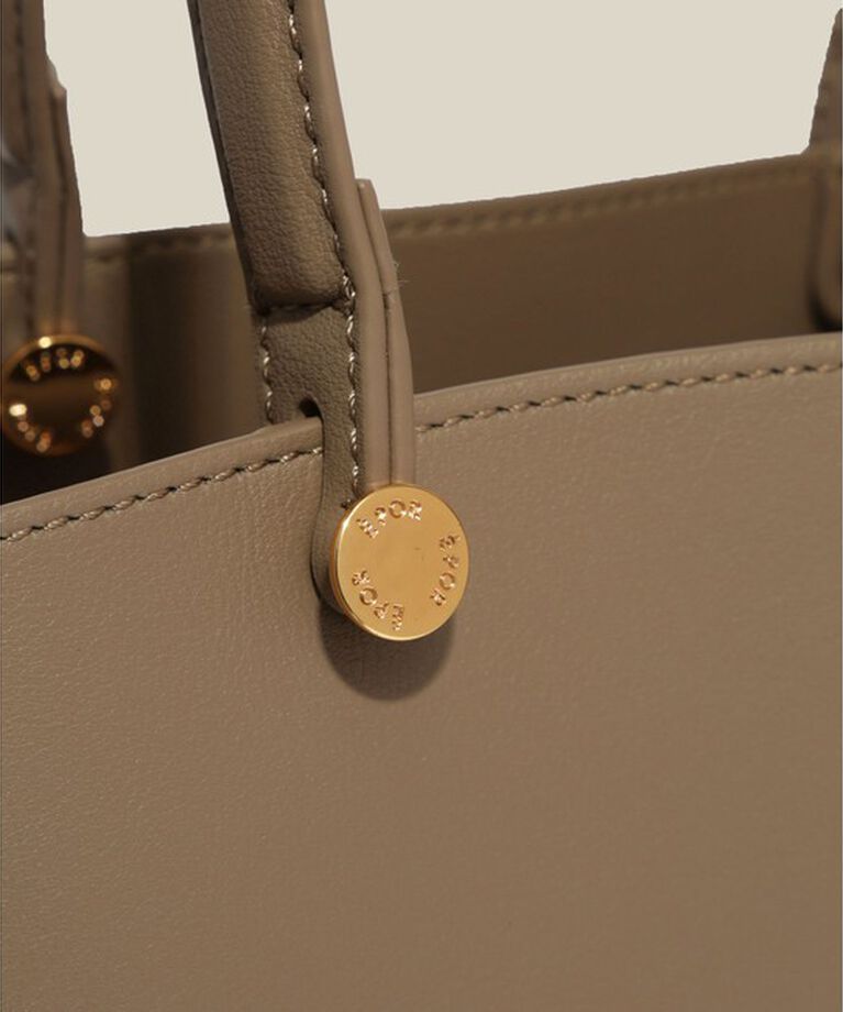 E'POR「【E'POR】Y BAG Medium【25SS】」|ハンドバッグ|