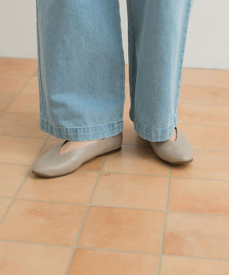 URBAN RESEARCH DOORS「DOORS Vカットパンプス」|パンプス|