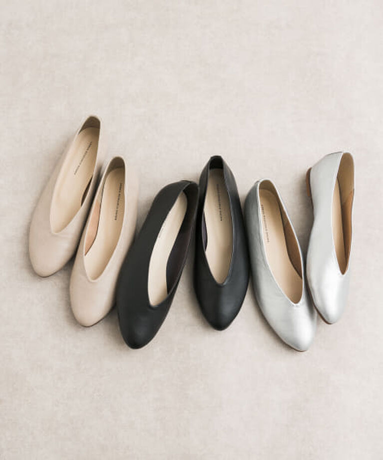 URBAN RESEARCH DOORS「DOORS Vカットパンプス」|パンプス|