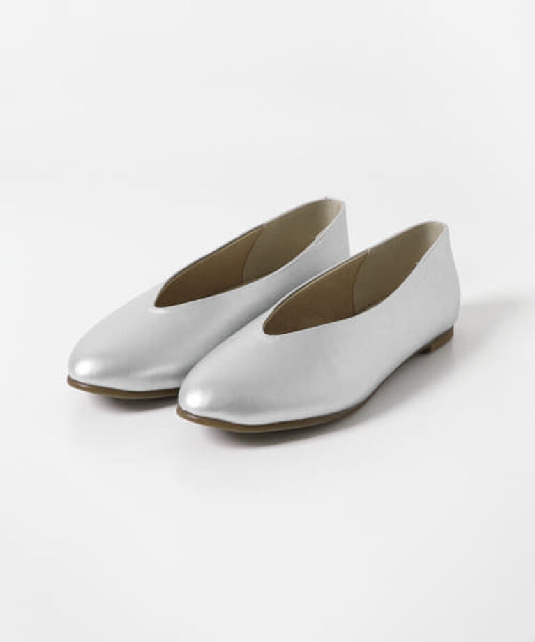 URBAN RESEARCH DOORS「DOORS Vカットパンプス」|パンプス|