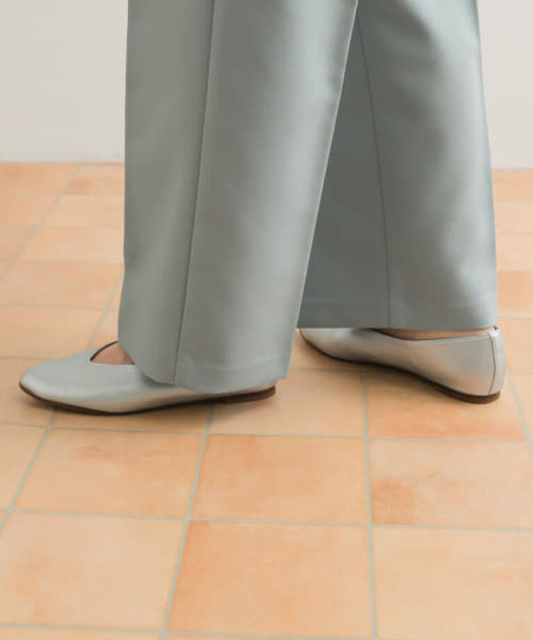 URBAN RESEARCH DOORS「DOORS Vカットパンプス」|パンプス|